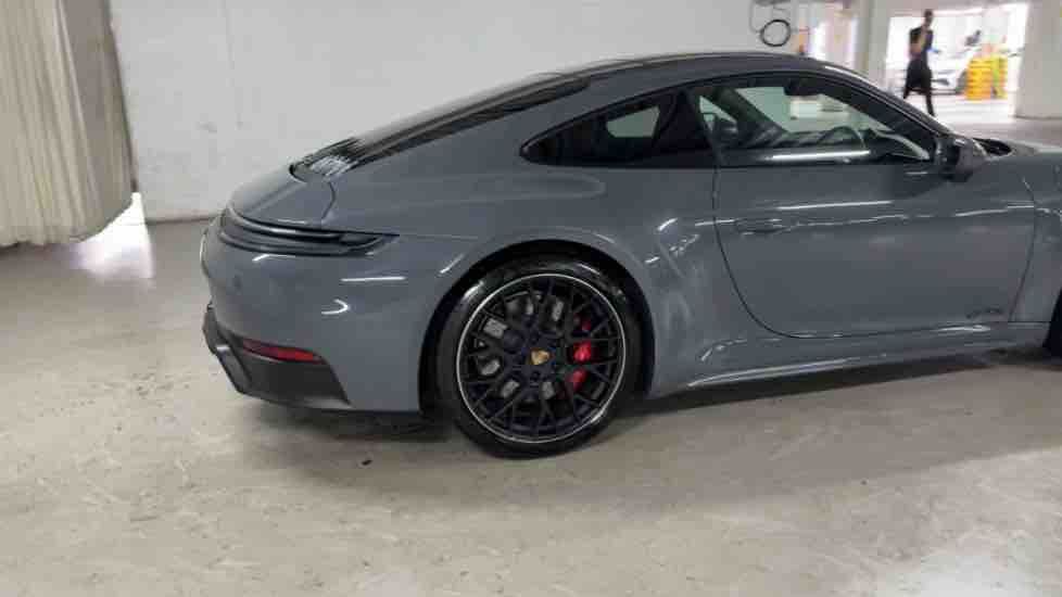 More views of Porsche 911