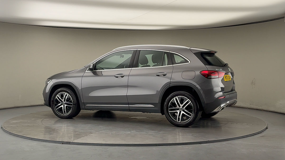 More views of Mercedes-Benz GLA