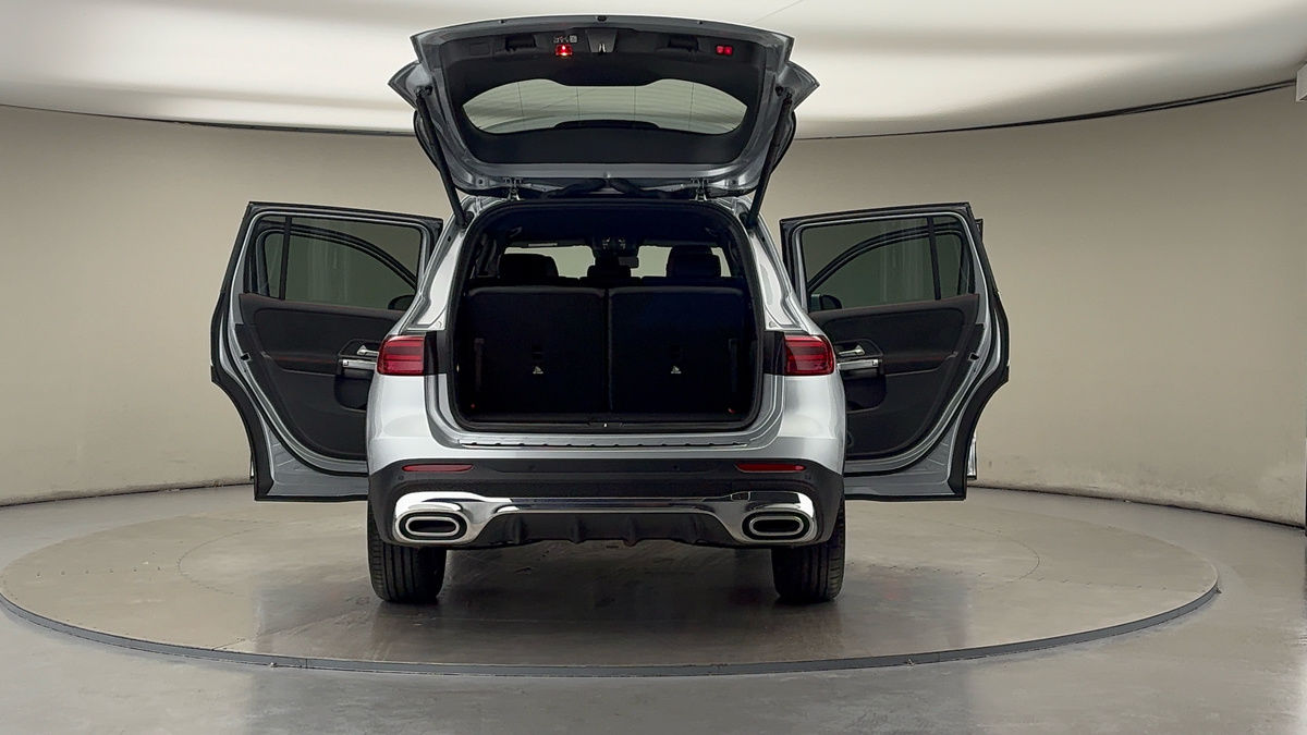 More views of Mercedes-Benz GLB