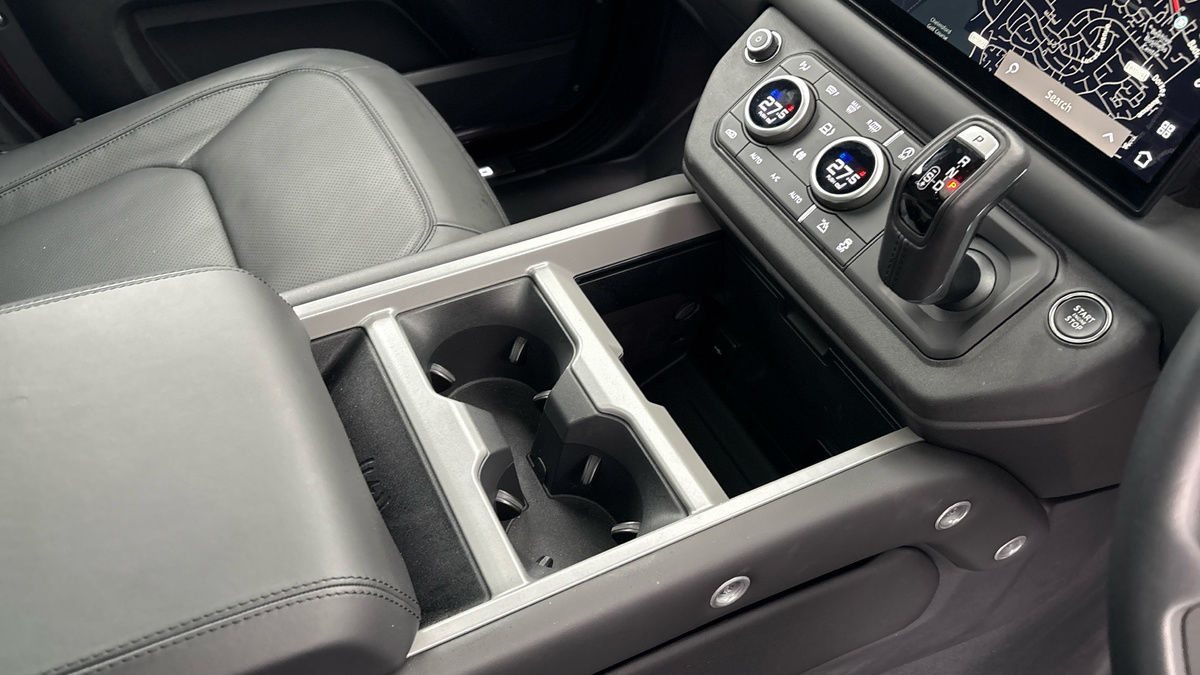 Land Rover Defender 110 Urban Image 18