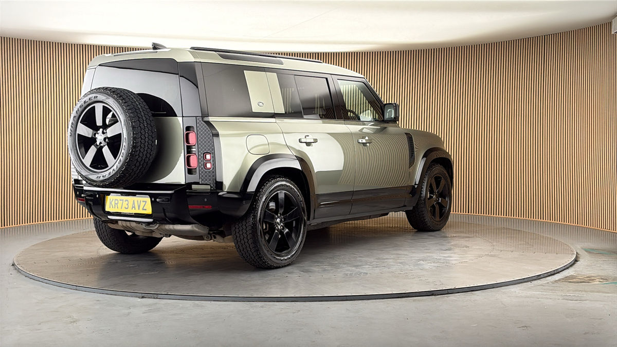 More views of Land Rover Defender 110