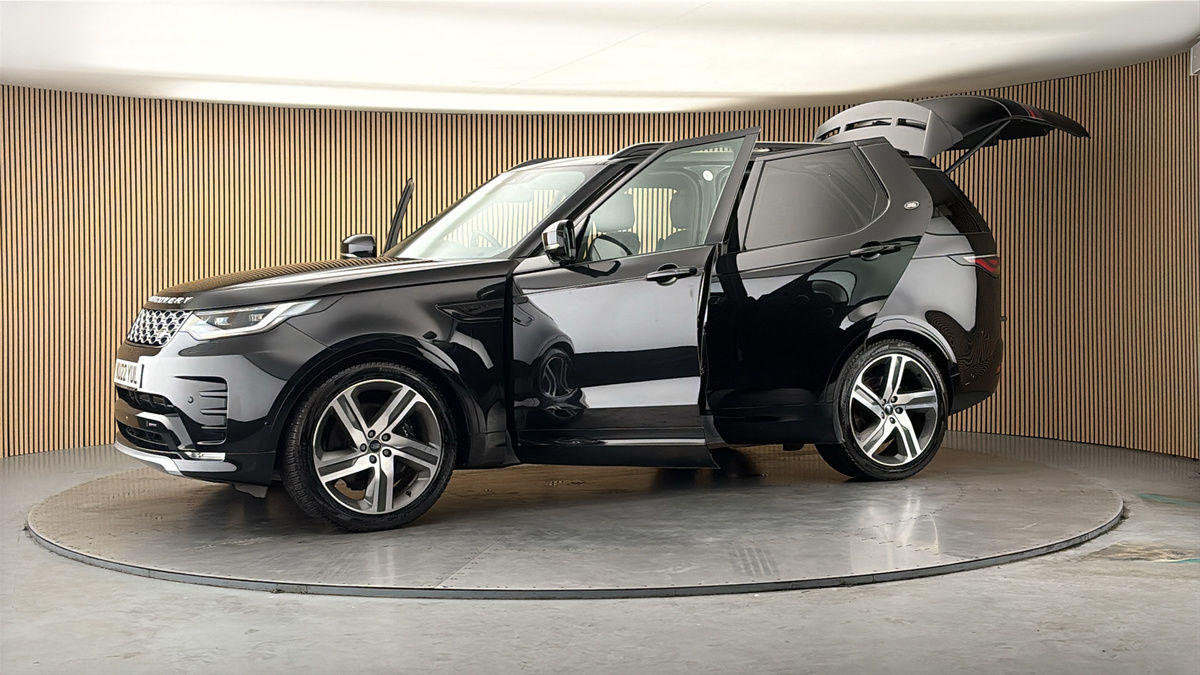 More views of Land Rover Discovery
