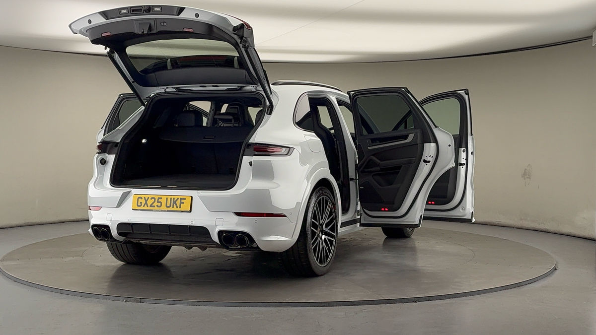 More views of Porsche Cayenne