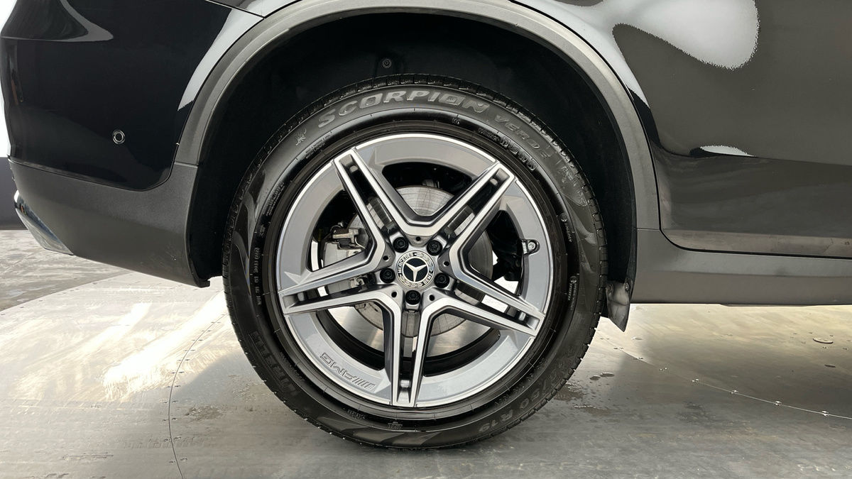 Mercedes-Benz GLC Image 22
