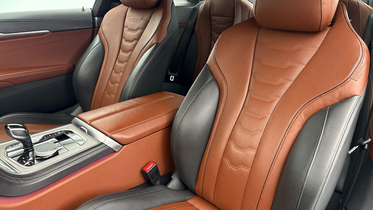 BMW 8 Series Image 7