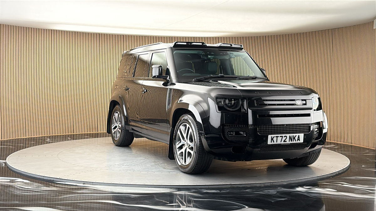 More views of Land Rover Defender 110