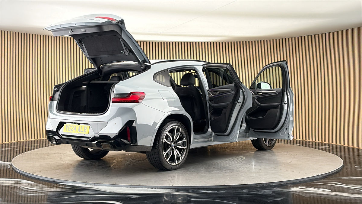 More views of BMW X4