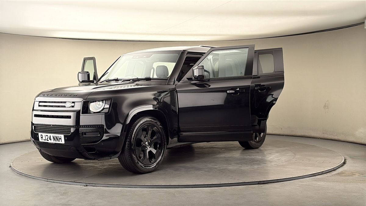 More views of Land Rover Defender 110