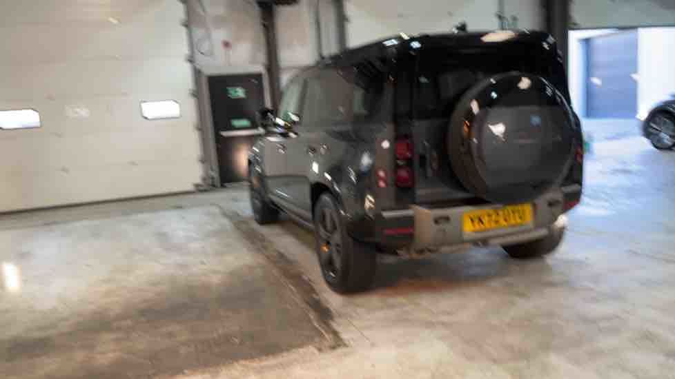 More views of Land Rover Defender 110