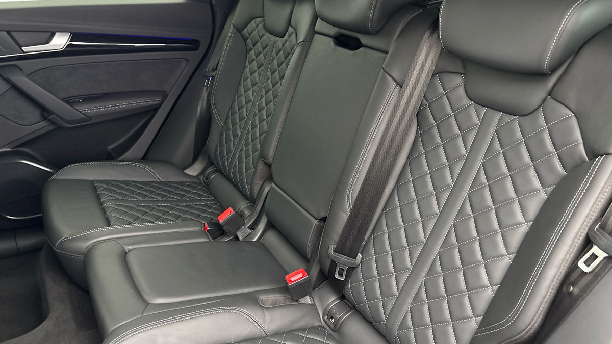 Audi Q5 Image 8