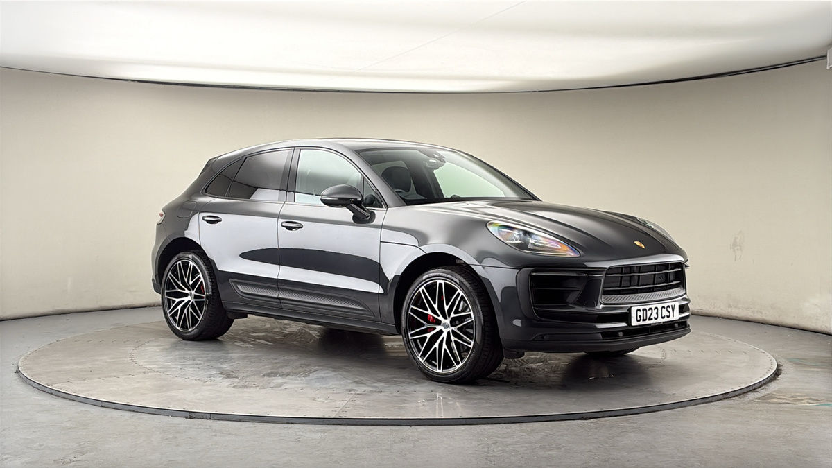 More views of Porsche Macan