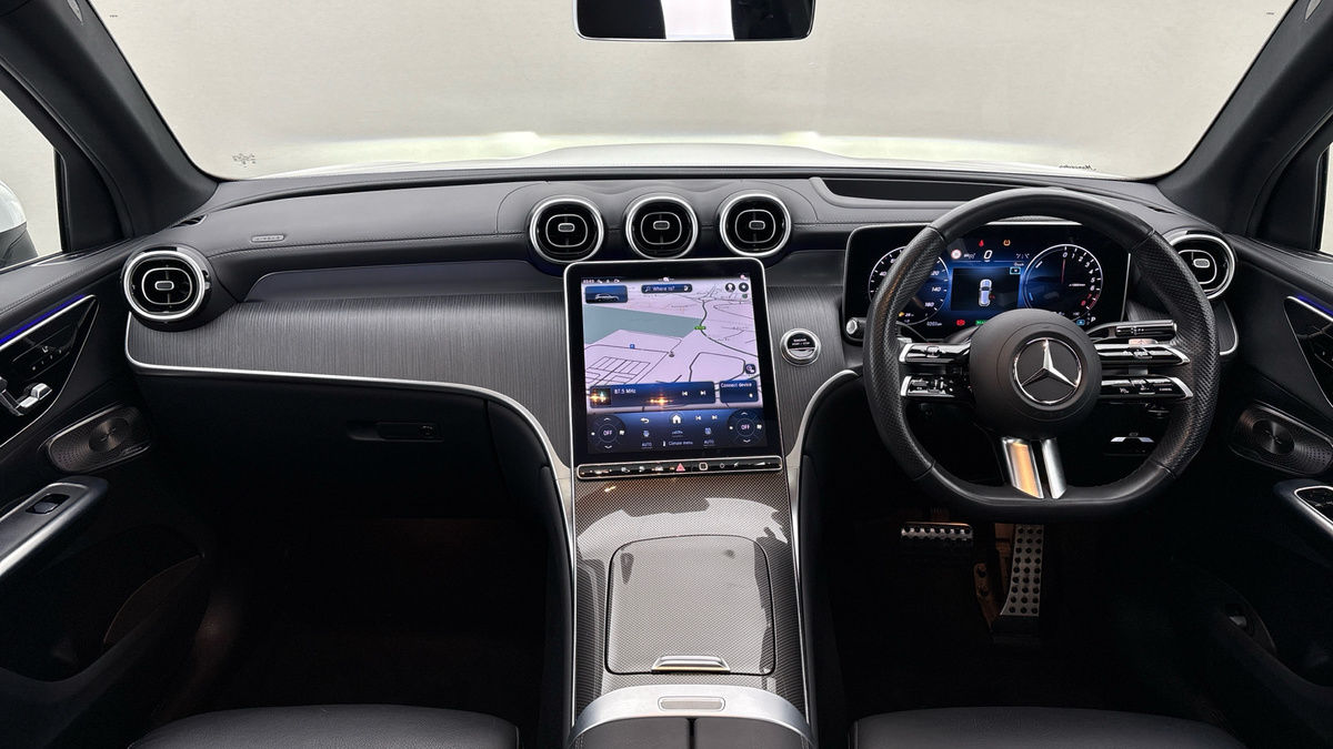 Mercedes-Benz GLC Image 12