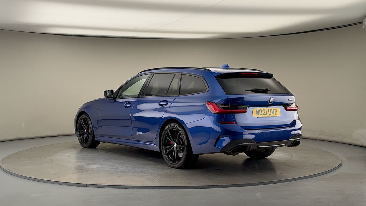BMW 3 Series Image 2