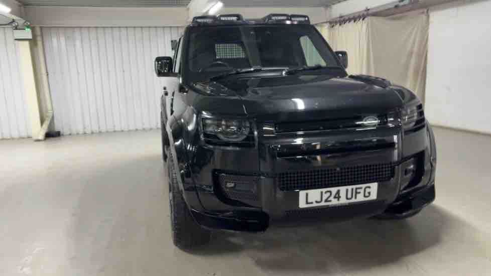 More views of Land Rover Defender 110