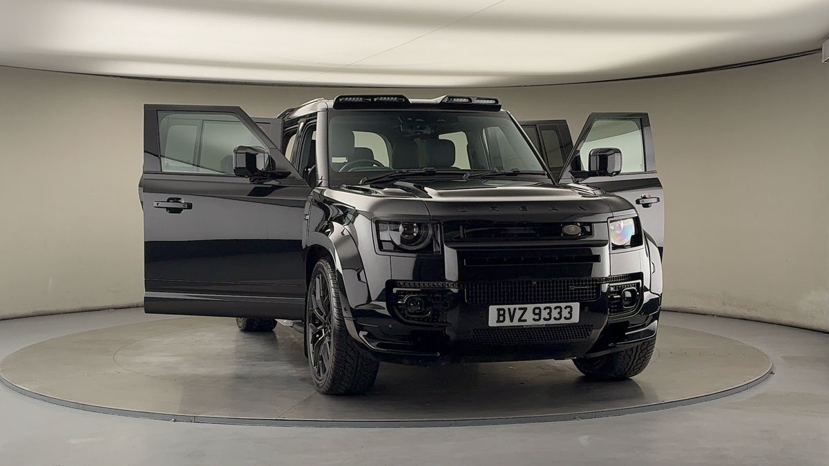 More views of Land Rover Defender 110