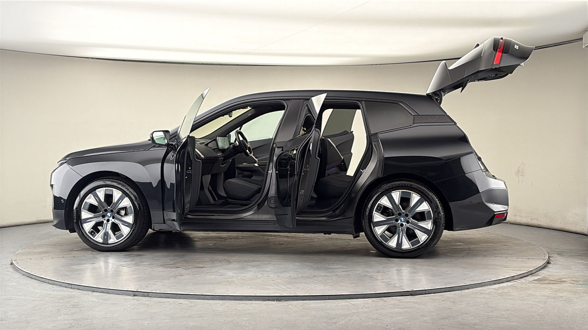 More views of BMW iX