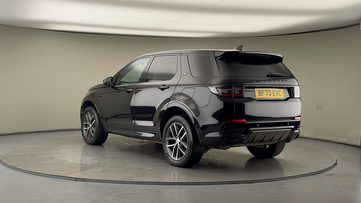 Land Rover Discovery Sport Image 2