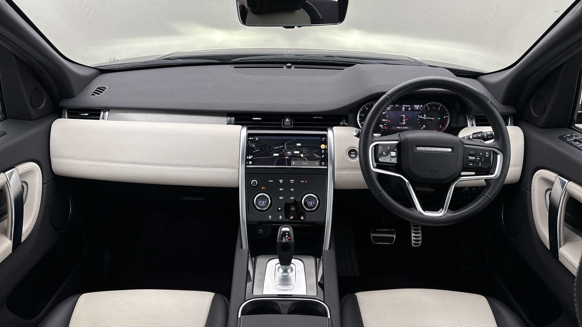 Land Rover Discovery Sport Image 12