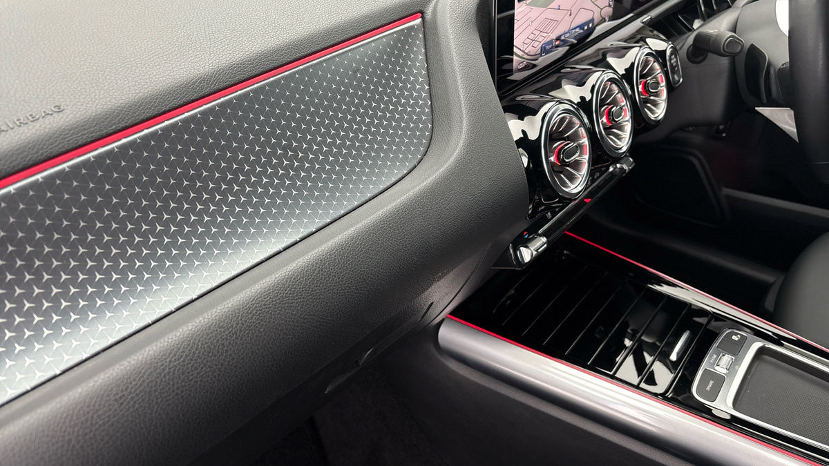 Mercedes-Benz B Class Image 27