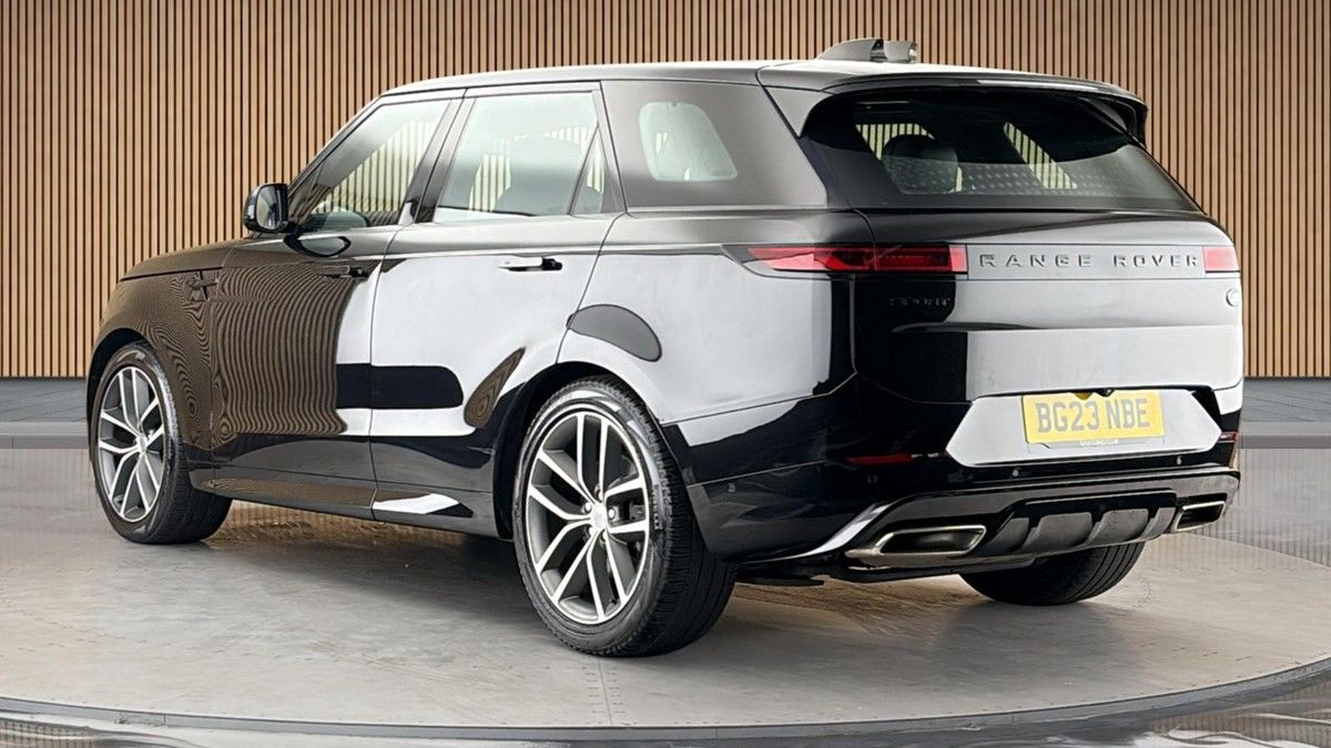 Land Rover Range Rover Sport Image 2