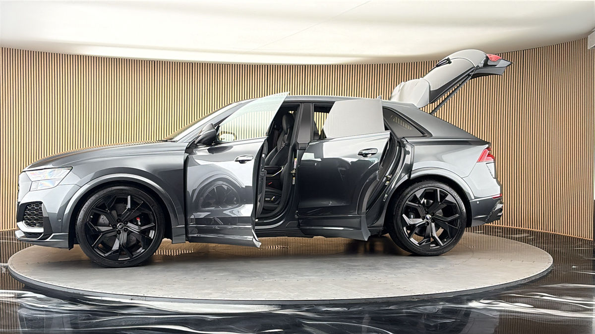 More views of Audi RSQ8
