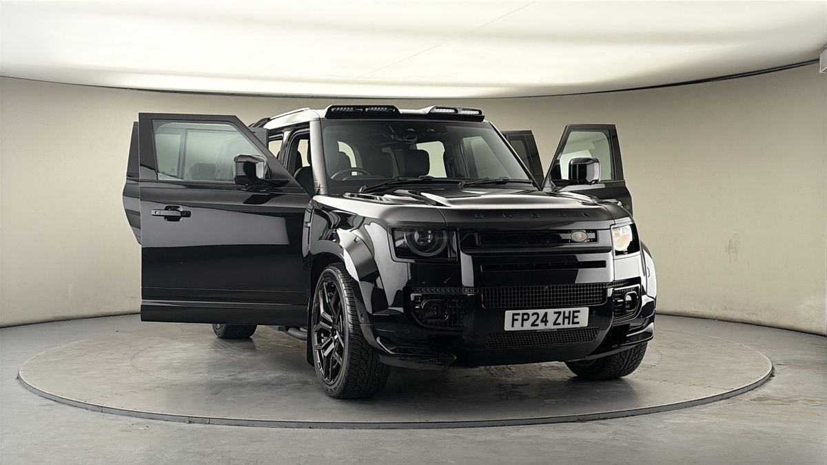 More views of Land Rover Defender 110