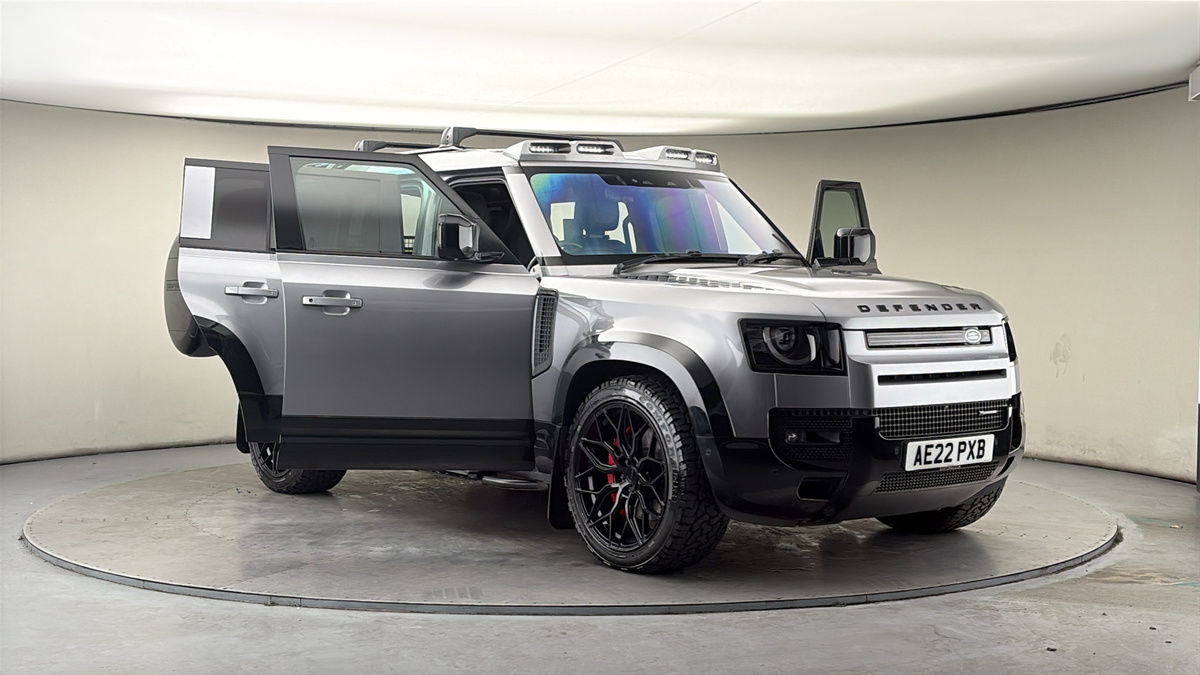 More views of Land Rover Defender 110