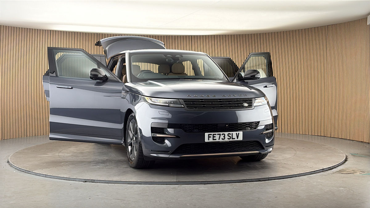 More views of Land Rover Range Rover Sport