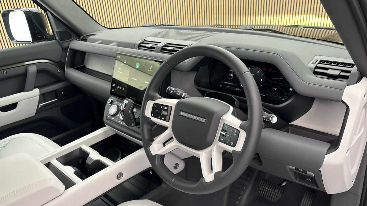 Land Rover Defender 90 Urban Image 5