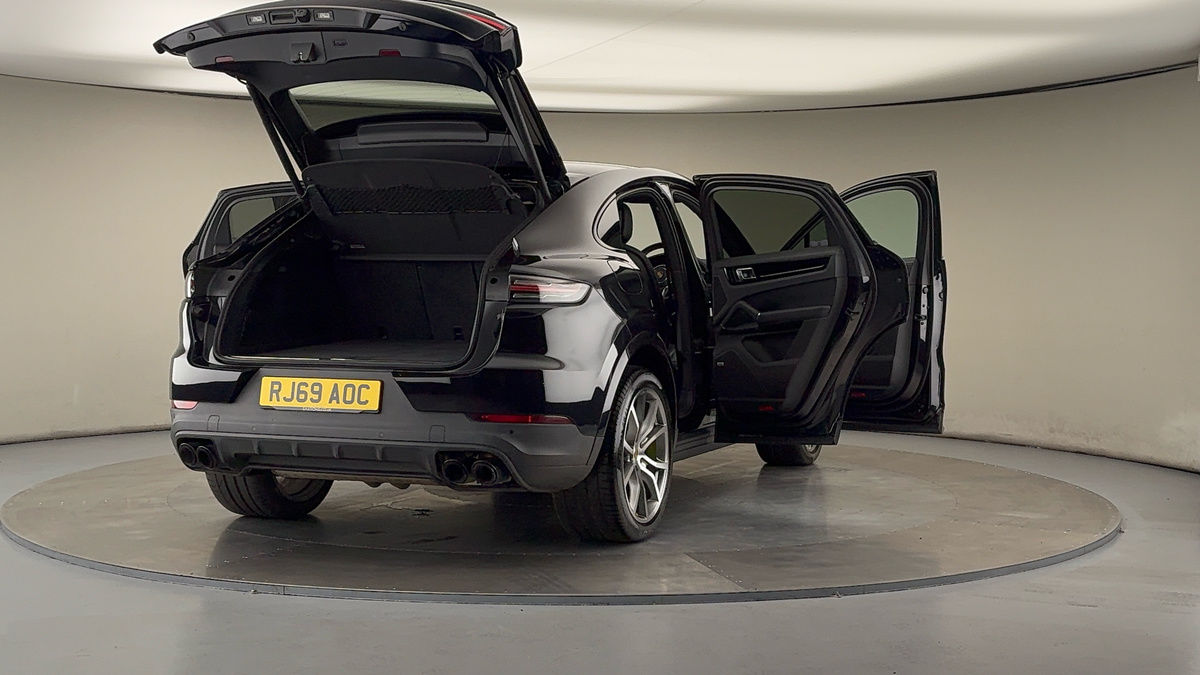 More views of Porsche Cayenne