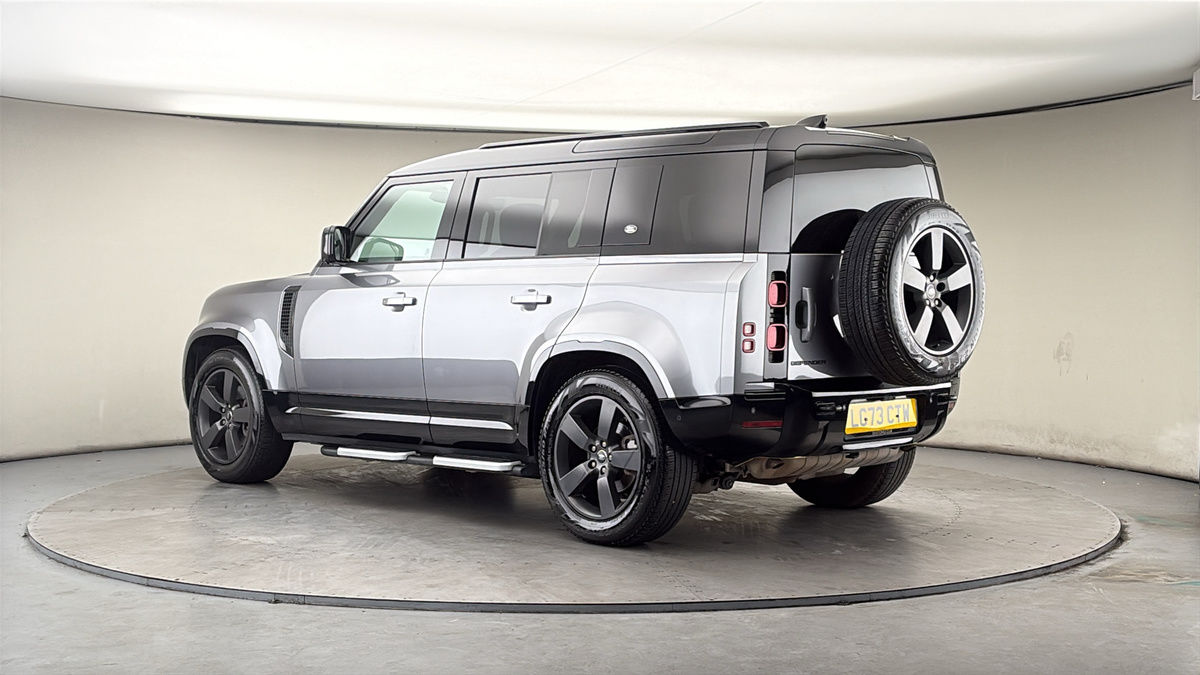 More views of Land Rover Defender 110