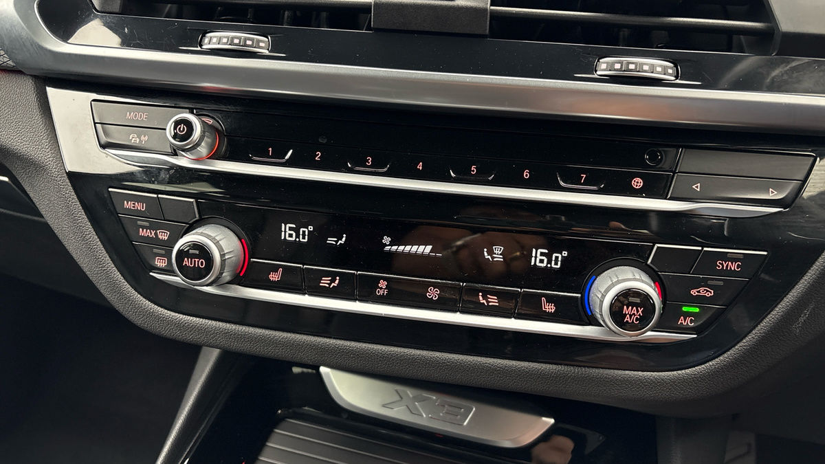 BMW X3 Image 25
