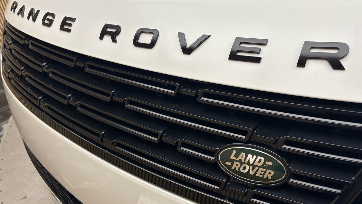 Land Rover Range Rover Sport Image 24