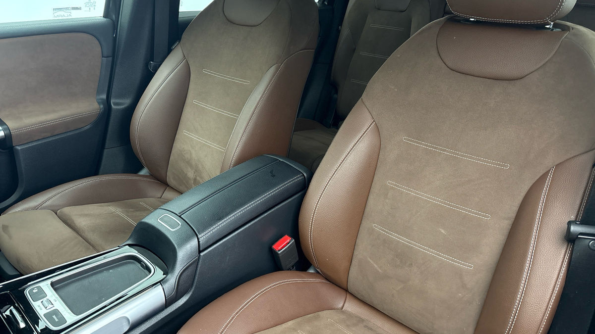 Mercedes-Benz GLB Image 7