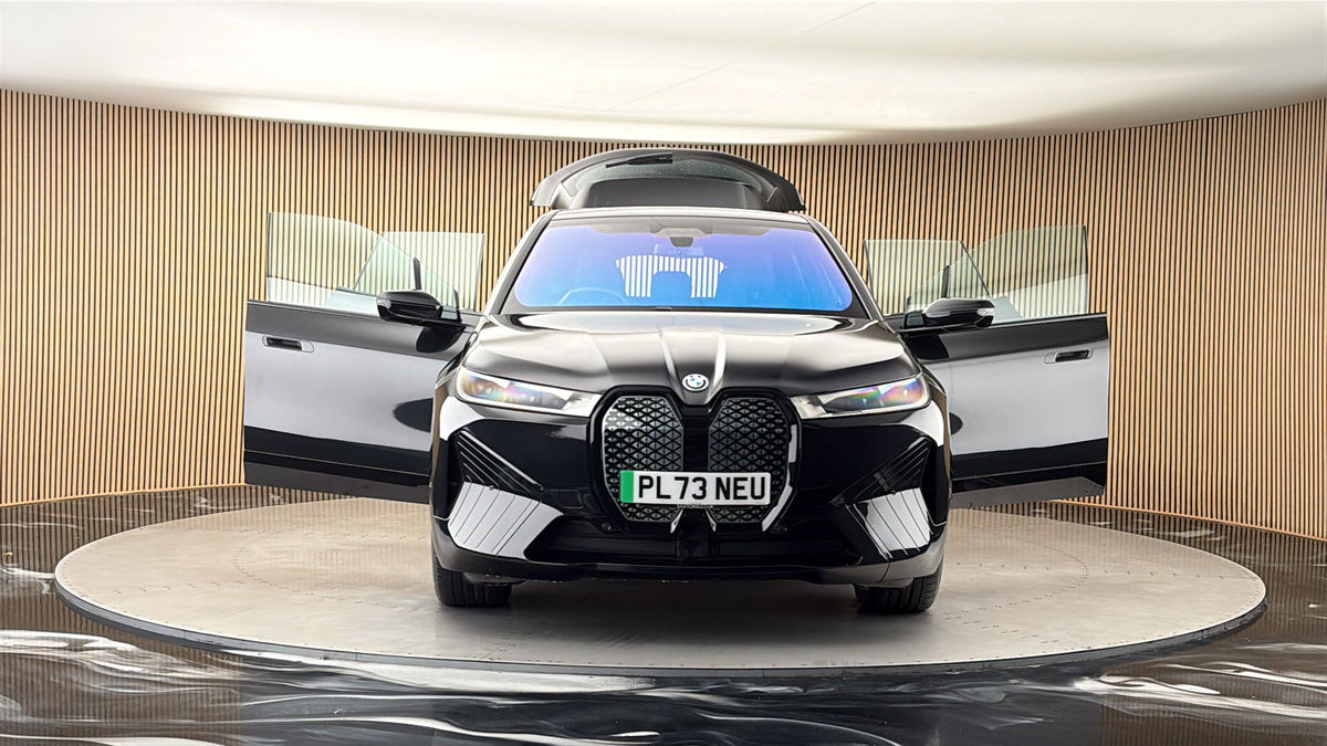 More views of BMW iX