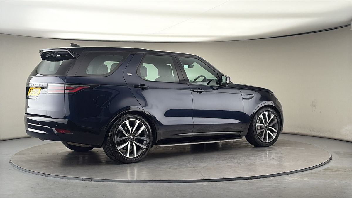 More views of Land Rover Discovery