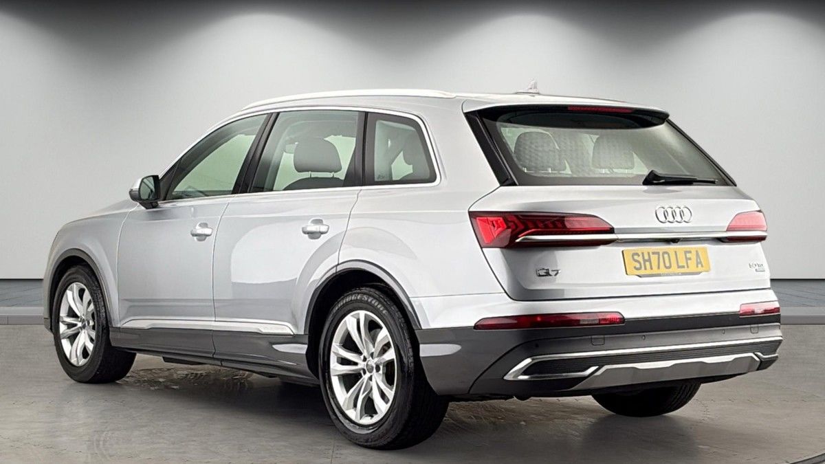 Audi Q7 Image 2