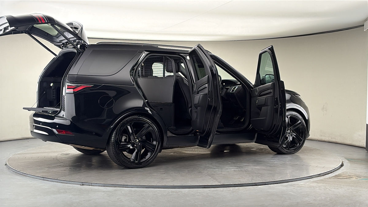 More views of Land Rover Discovery