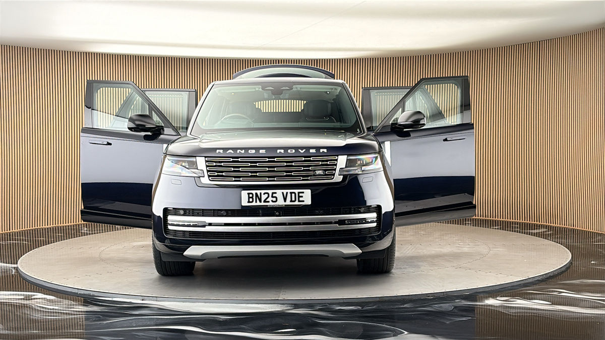 More views of Land Rover Range Rover
