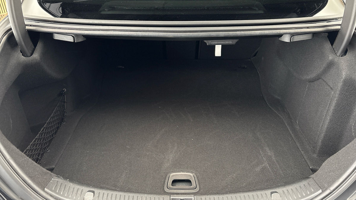 Mercedes-Benz E Class Image 11