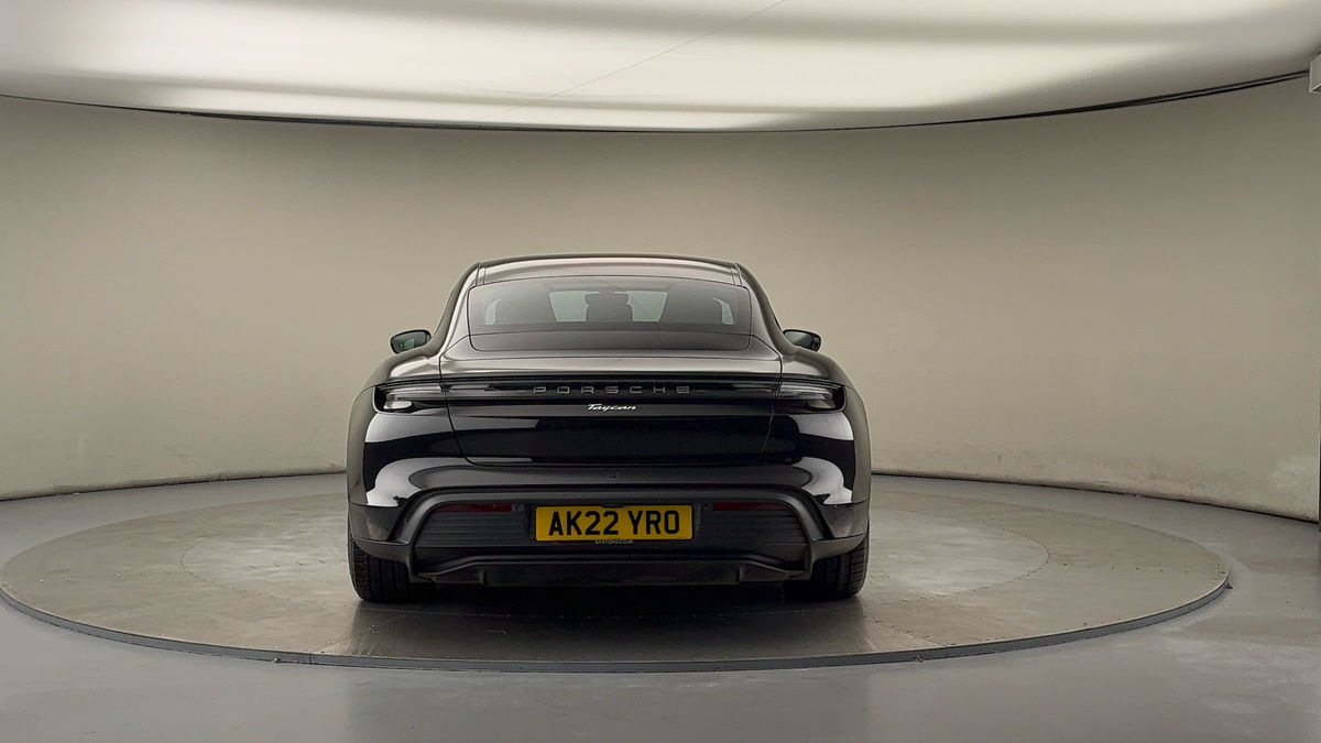 Porsche Taycan Image 4