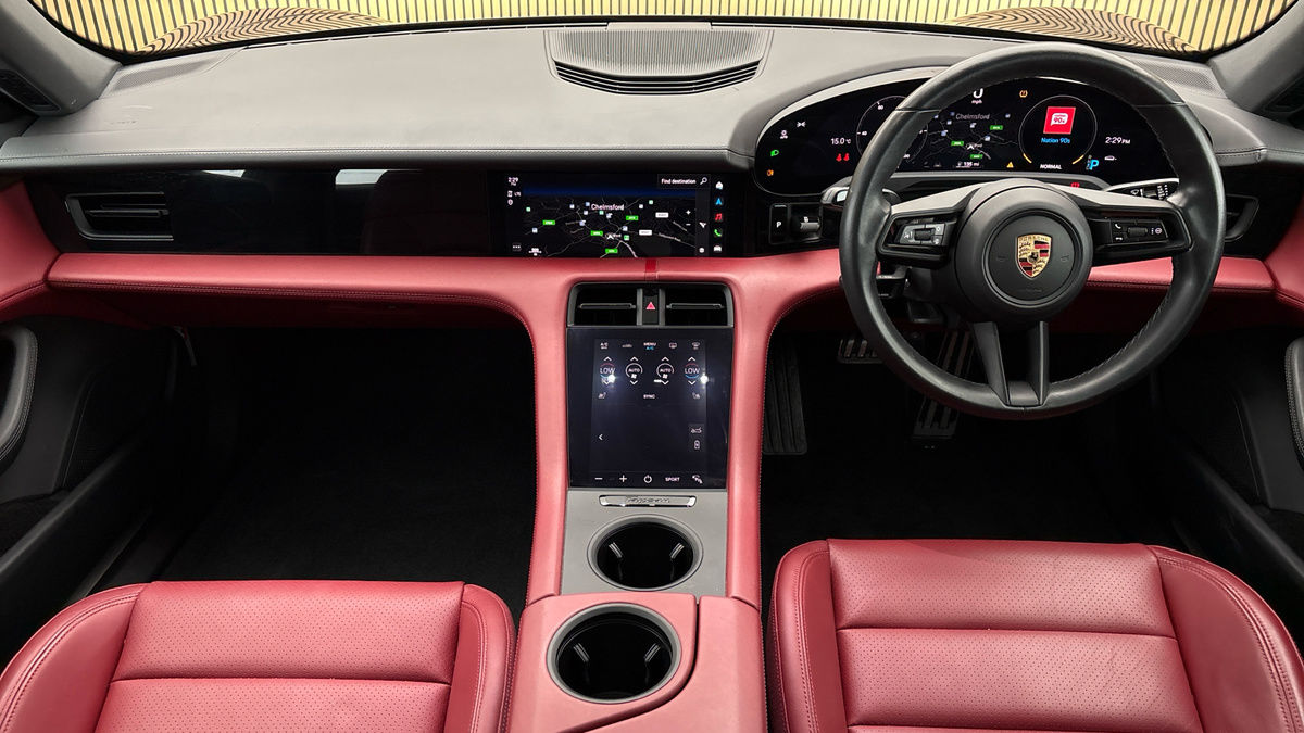 Porsche Taycan Image 12