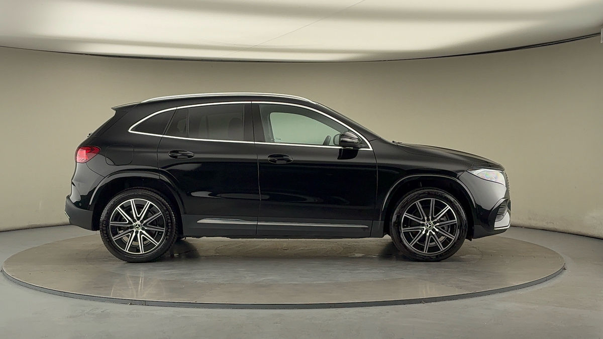 Mercedes-Benz EQA Image 16