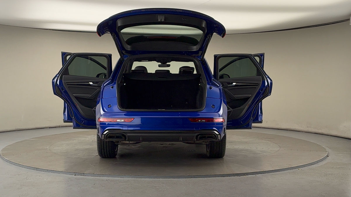 More views of Audi Q5