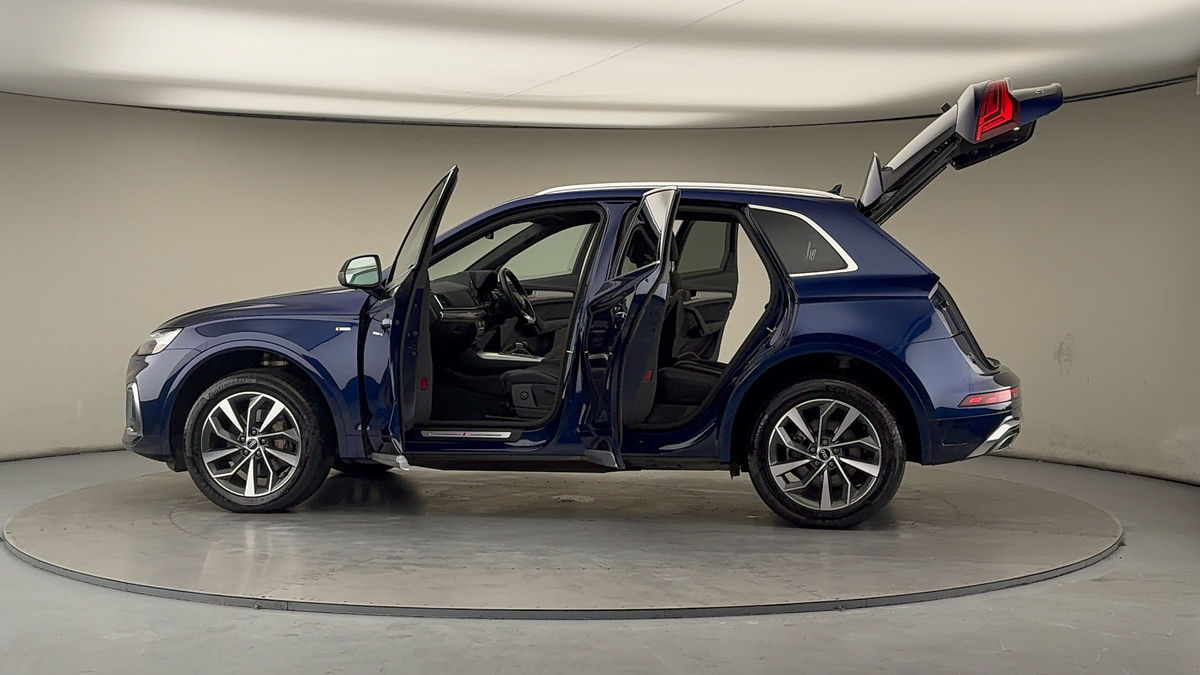 More views of Audi Q5