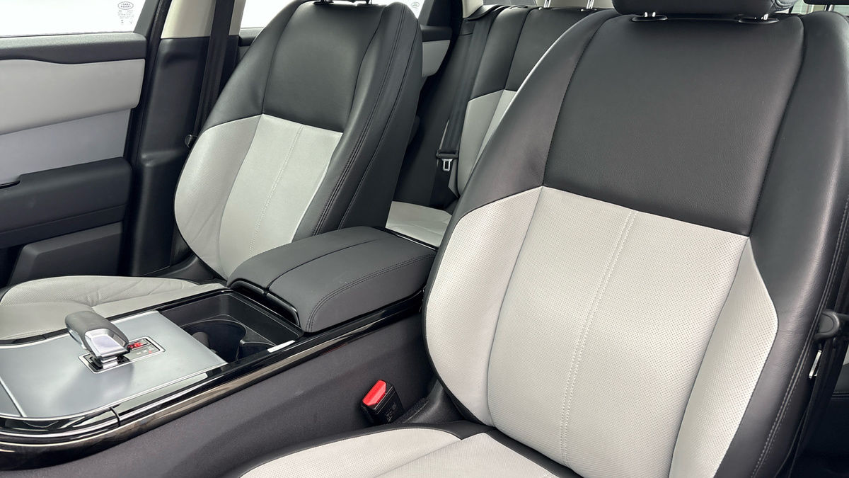 Land Rover Range Rover Velar Image 7