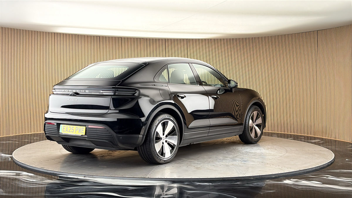 More views of Porsche Macan
