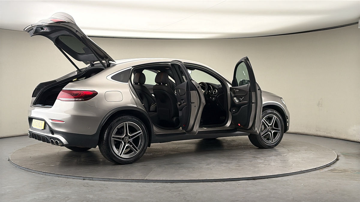 More views of Mercedes-Benz GLC