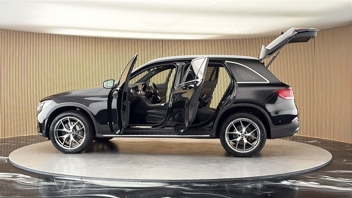 More views of Mercedes-Benz GLC