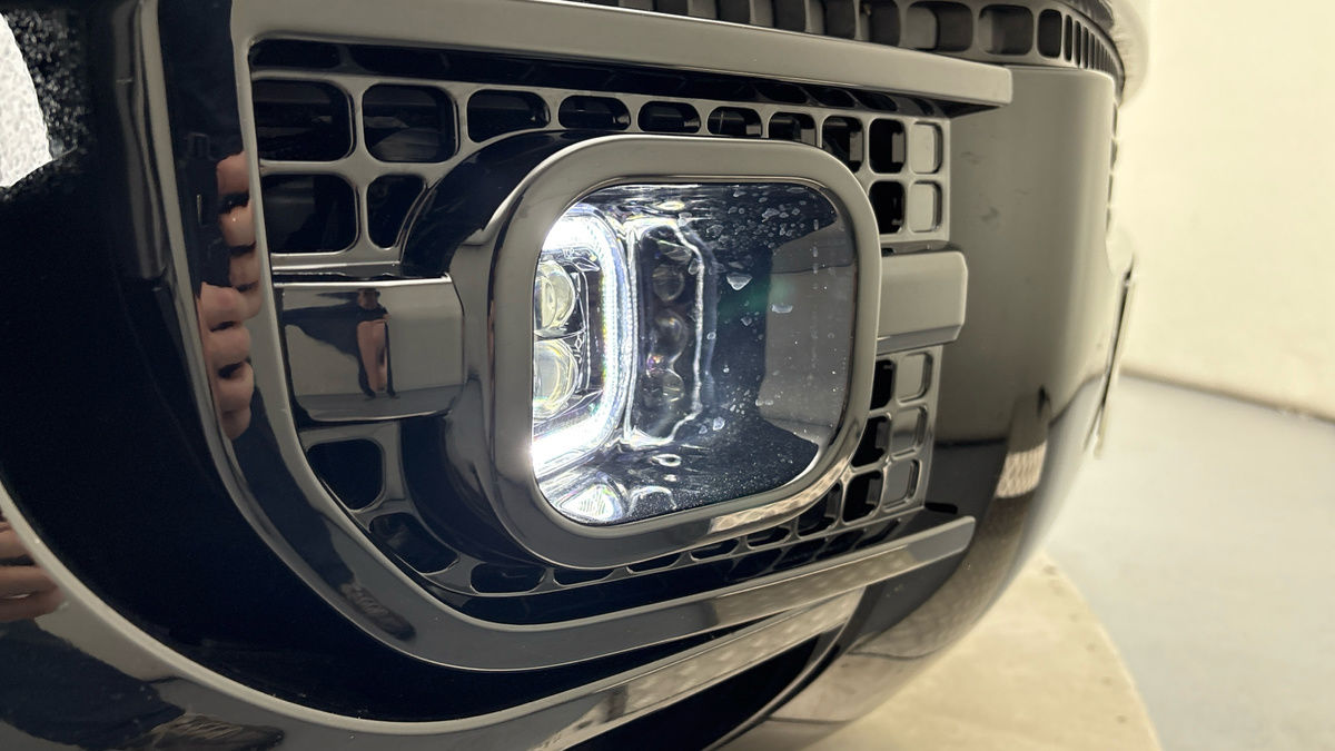 Land Rover Defender 110 Urban Image 28